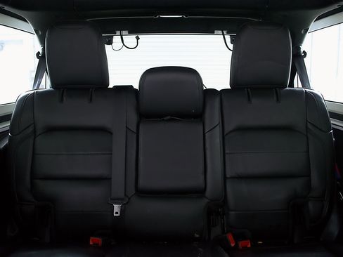 Used 2021 Jeep Wrangler Unlimited Sahara AWD/4WD image 16