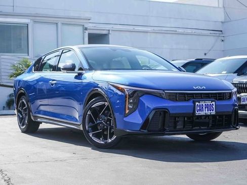 New 2026 Kia K4 GT-Line w/ GT-Line Sunroof Package FWD image 2