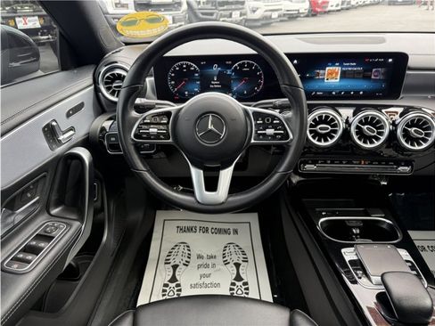 Used 2020 Mercedes-Benz CLA 250 image 35