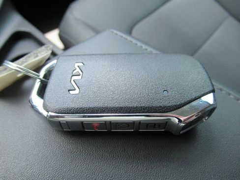 Used 2023 Kia Niro EX FWD image 30