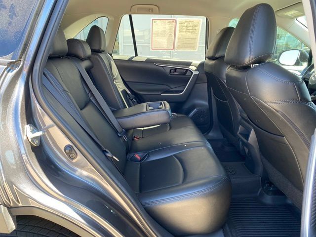 Certified 2021 Toyota RAV4 LE AWD/4WD image 15