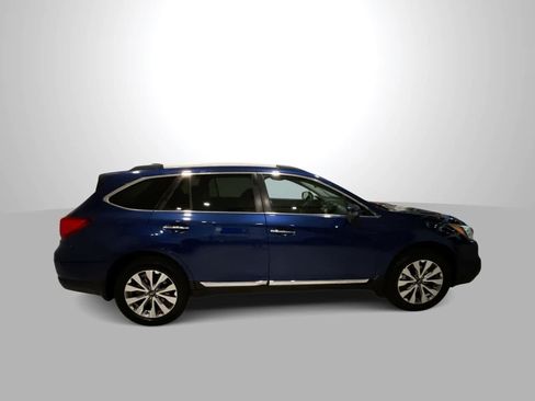 Used 2017 Subaru Outback 2.5i Touring w/ Popular Package #5A AWD/4WD image 9
