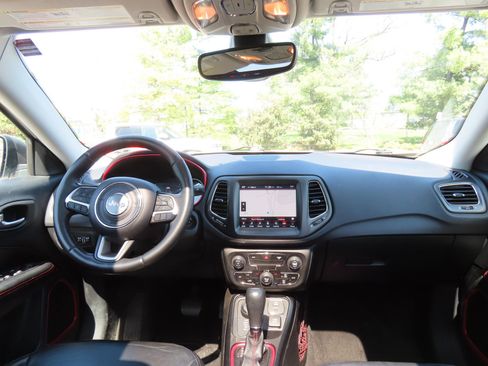 Used 2017 Jeep Compass Trailhawk w/ Navigation Group image 15