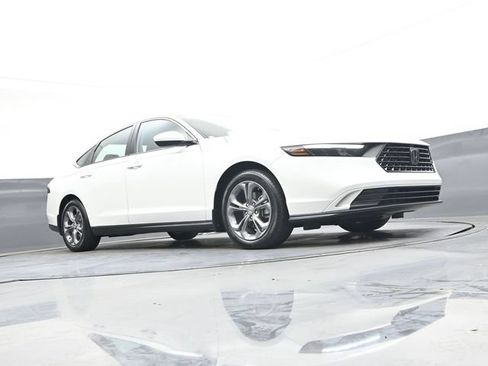 Used 2024 Honda Accord EX image 28