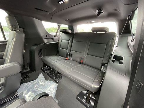 New 2025 Chevrolet Suburban Premier image 43