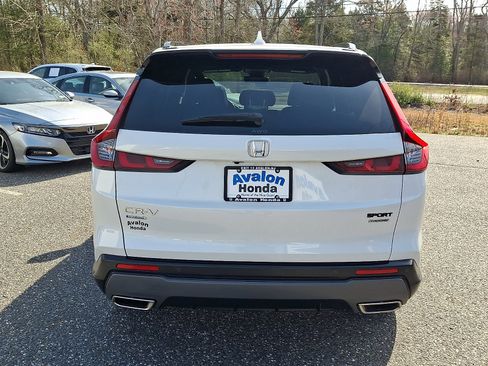 Used 2024 Honda CR-V Sport Touring image 9
