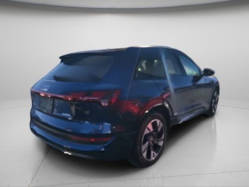 Used 2021 Audi e-tron Premium w/ Convenience Plus Package AWD/4WD image 15