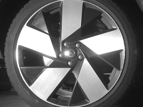 Used 2023 Volvo XC40 Recharge Ultimate w/ Protection Package Premier image 15