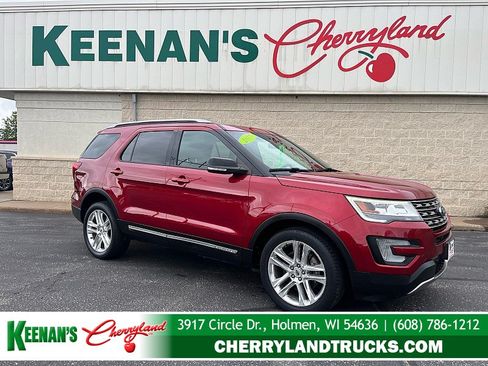 Used 2017 Ford Explorer XLT w/ Equipment Group 202A AWD/4WD image 1