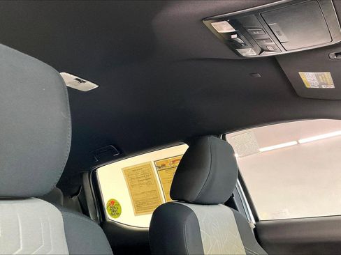 Used 2022 Toyota Tacoma TRD Off-Road image 23