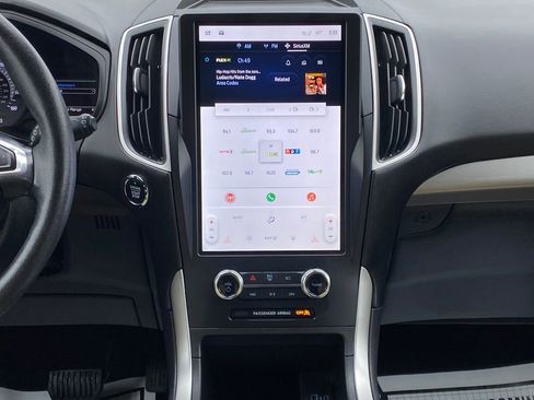 Used 2024 Ford Edge SEL image 22