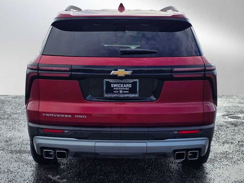 Used 2025 Chevrolet Traverse LT AWD/4WD image 4