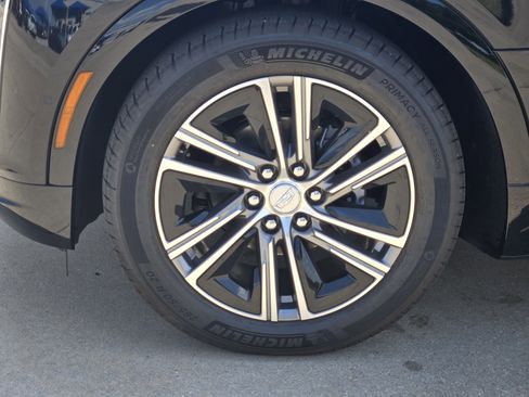 New 2025 Cadillac Lyriq Luxury image 8