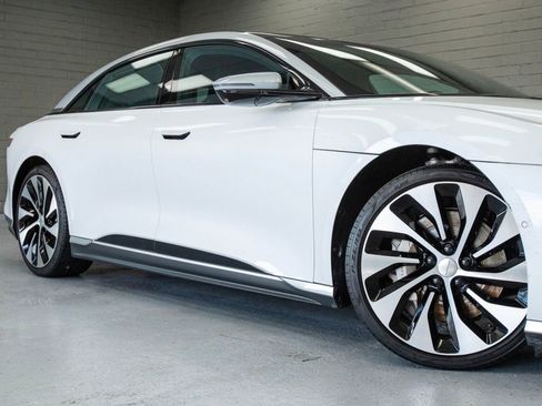 Used 2022 Lucid Air Grand Touring image 7