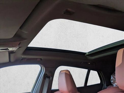 New 2026 BMW X2 xDrive28i w/ Technology Package image 15