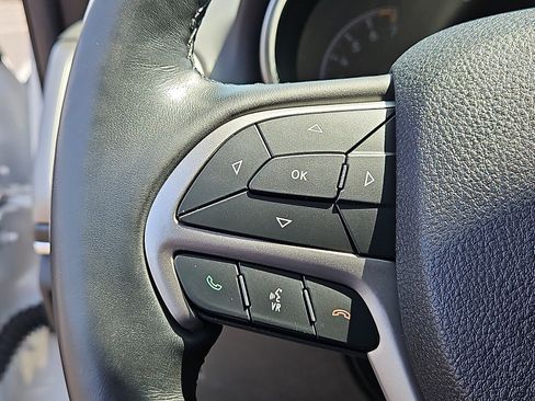 Used 2018 Jeep Grand Cherokee Limited AWD/4WD image 23