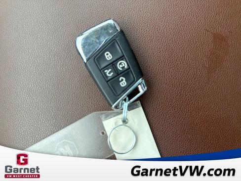 Used 2023 Volkswagen Atlas SE w/ Panoramic Sunroof Package image 17