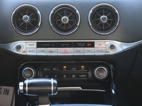 Used 2019 Kia Stinger GTS image 21