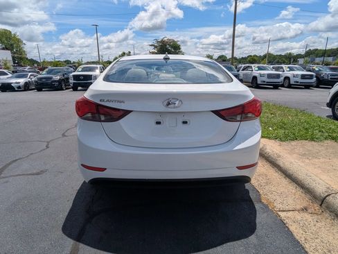 Used 2016 Hyundai Elantra SE FWD image 6
