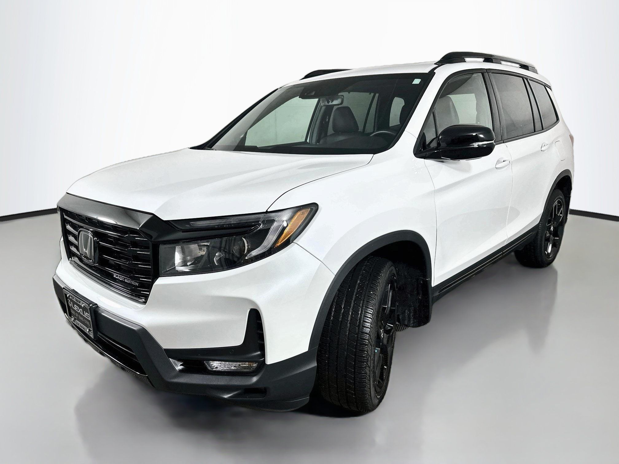 Used 2024 Honda Passport Black Edition image 3