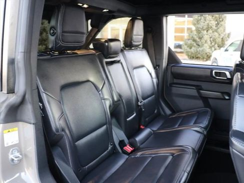 Used 2025 Ford Bronco Outer Banks image 14