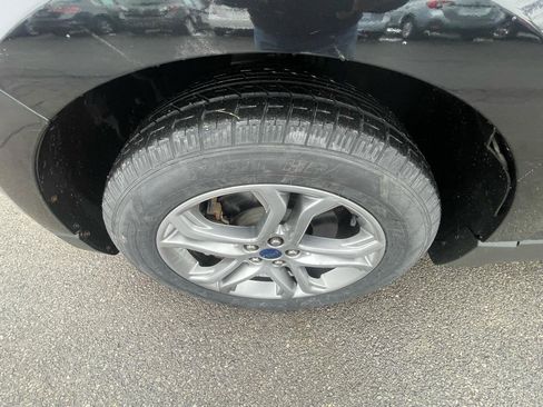 Used 2015 Ford Edge Titanium image 18