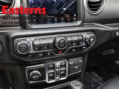 Used 2023 Jeep Wrangler Unlimited w/ Sun & Screen Package image 20