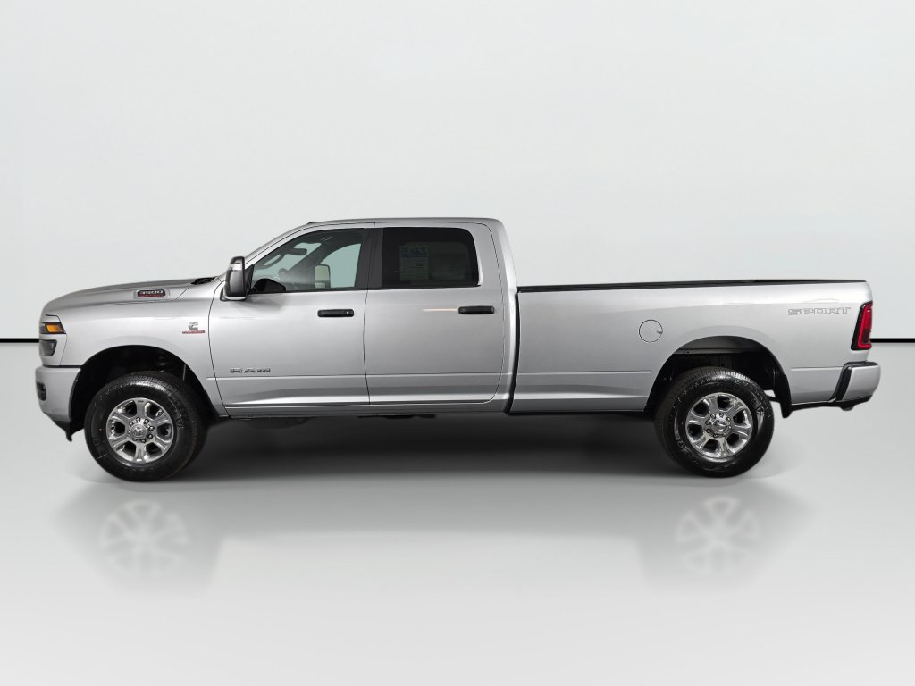 New 2026 RAM 3500 Big Horn AWD/4WD image 8