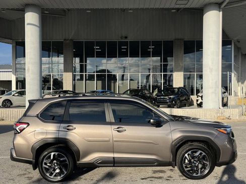 Certified 2025 Subaru Forester Limited image 2