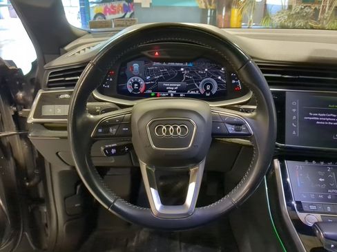 Used 2019 Audi Q8 Premium Plus w/ Premium Plus image 5