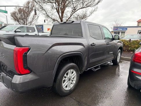 Used 2022 Toyota Tundra SR5 w/ Convenience Package image 7