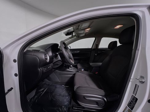 Used 2020 Kia Forte LXS image 15