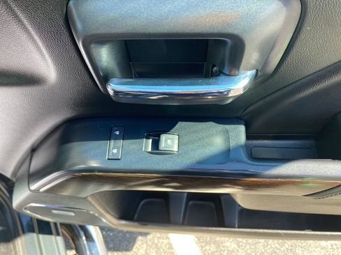 Used 2019 GMC Sierra 2500 Denali image 9