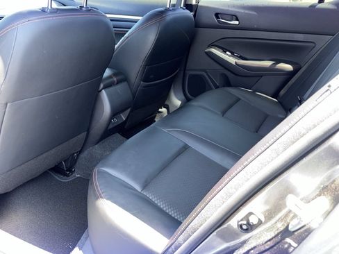 Used 2023 Nissan Altima 2.5 SR FWD image 24