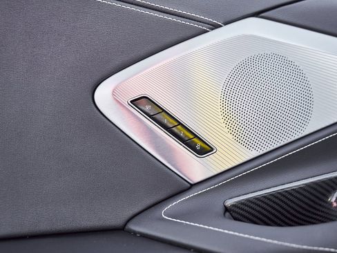 Used 2022 Chevrolet Corvette Stingray w/ Engine Appearance Package image 32