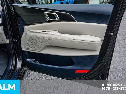 Used 2025 Kia Carnival SX Prestige image 59