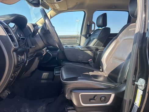 Used 2019 RAM 1500 Laramie image 7