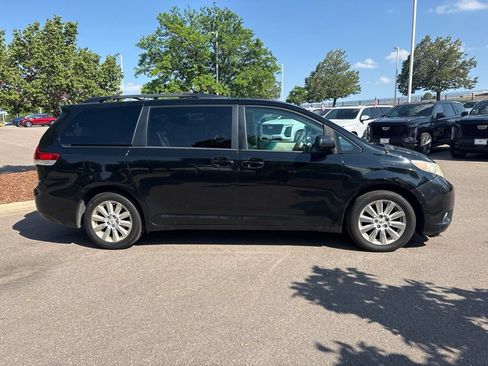 Used 2011 Toyota Sienna XLE AWD/4WD image 6