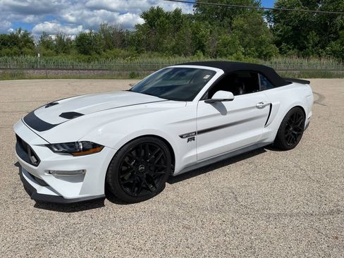 Used 2021 Ford Mustang GT Premium w/ Equipment Group 401A RWD image 5