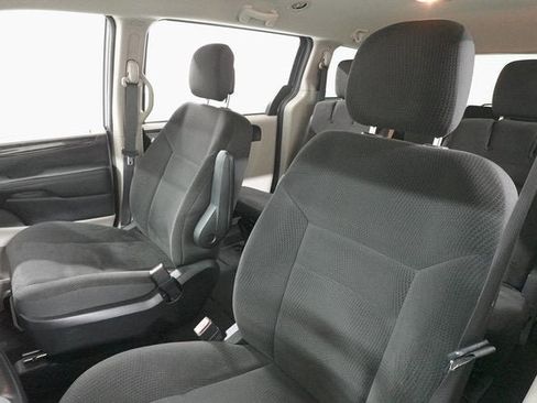 Used 2017 Dodge Grand Caravan SE w/ Power Window Group image 11