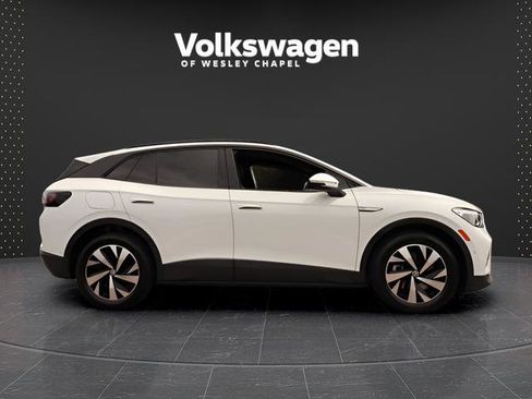 Certified 2025 Volkswagen ID.4 Pro RWD image 9