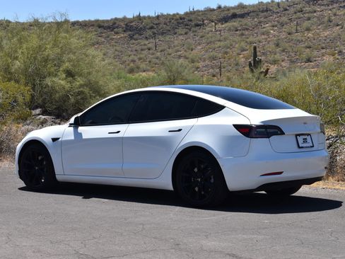 Used 2022 Tesla Model 3 Long Range AWD/4WD image 5