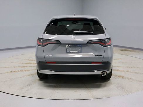 Used 2025 Honda HR-V Sport image 10