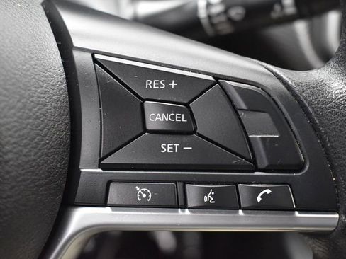 Used 2019 Nissan Kicks SV FWD image 7