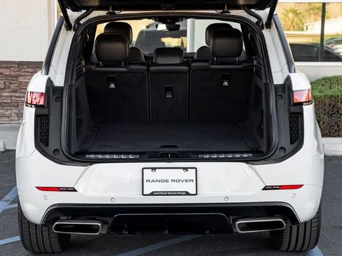 Used 2024 Land Rover Range Rover Sport Dynamic SE image 25