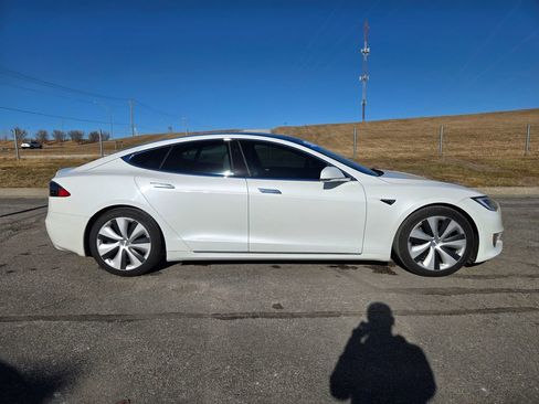 Used 2021 Tesla Model S Long Range image 2