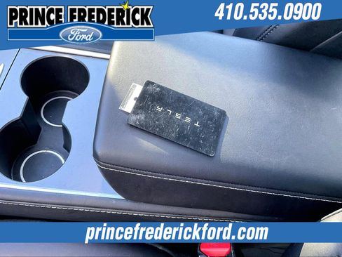 Used 2024 Tesla Model Y 2WD image 10