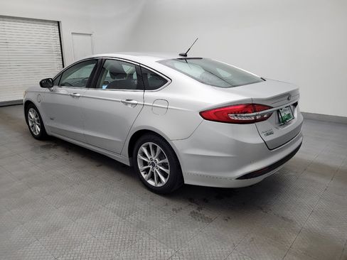 Used 2017 Ford Fusion Energi SE image 3