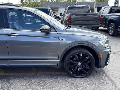 Used 2020 Volkswagen Tiguan SE R-Line FWD image 10