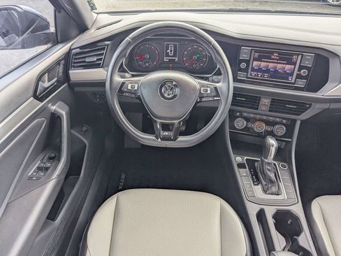 Used 2019 Volkswagen Jetta R-Line FWD image 15
